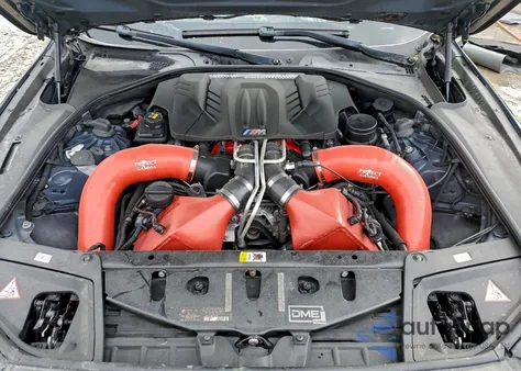 2013 BMW M5 из США, поврежденный, VIN WBSFV9C59DD096399